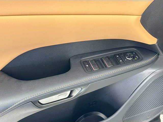 2025 LEXUS RX 350 - Image 18