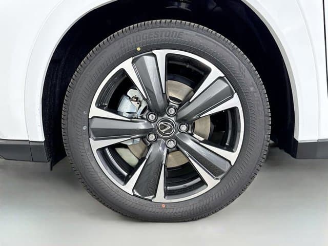 2026 LEXUS UX HYBRID - Image 23