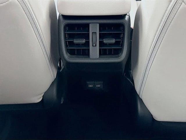 2026 LEXUS UX HYBRID - Image 18