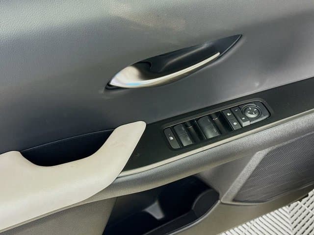 2026 LEXUS UX HYBRID - Image 19