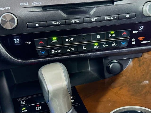 2019 LEXUS RX 350 - Image 16