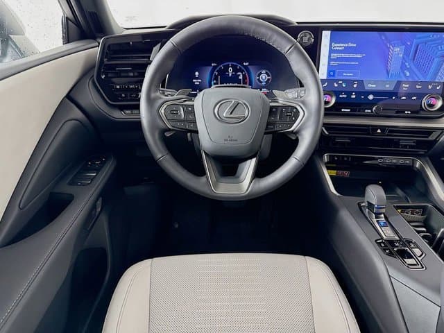 2025 LEXUS TX 350 - Image 24