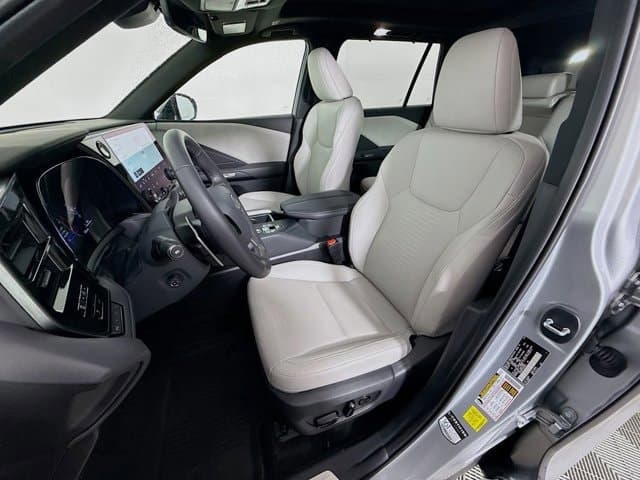 2025 LEXUS TX 350 - Image 22