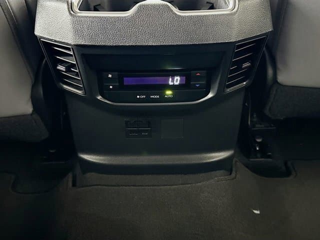 2024 Toyota Sequoia - Image 27