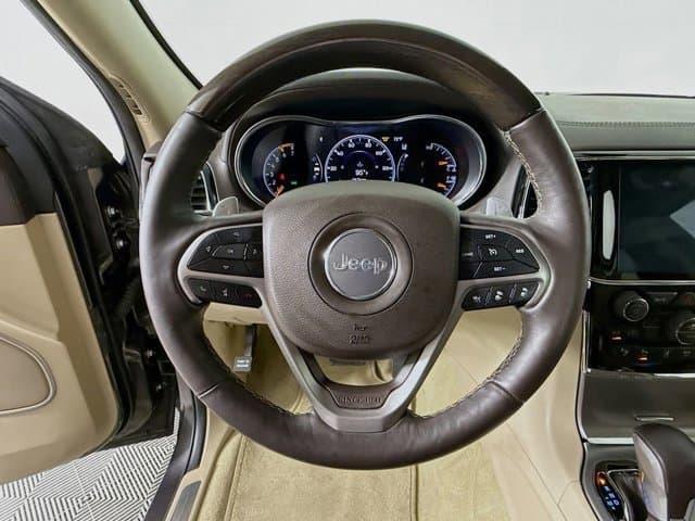 2020 Jeep Grand Cherokee - Image 11