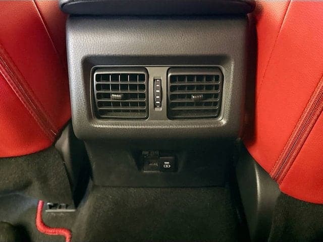 2025 Toyota Camry - Image 27