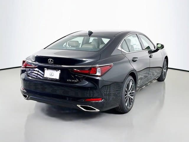 2025 LEXUS ES 350 - Image 4