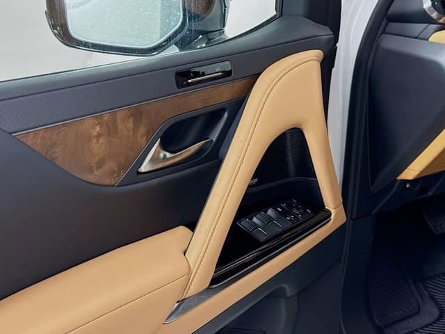 2026 LEXUS LX HYBRID - Image 20