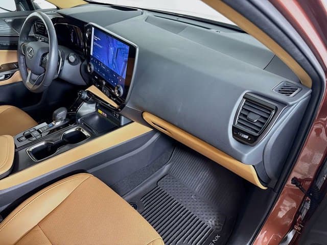 2025 LEXUS NX 350 - Image 31