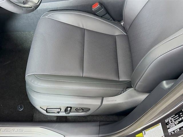 2026 LEXUS RX - Image 20