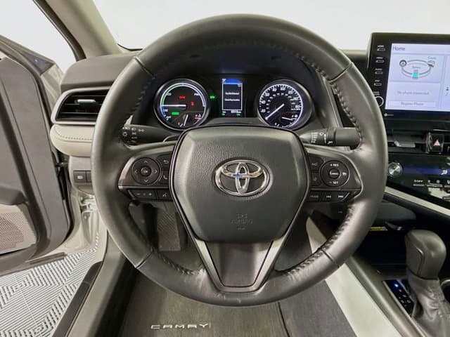2024 Toyota Camry Hybrid - Image 11