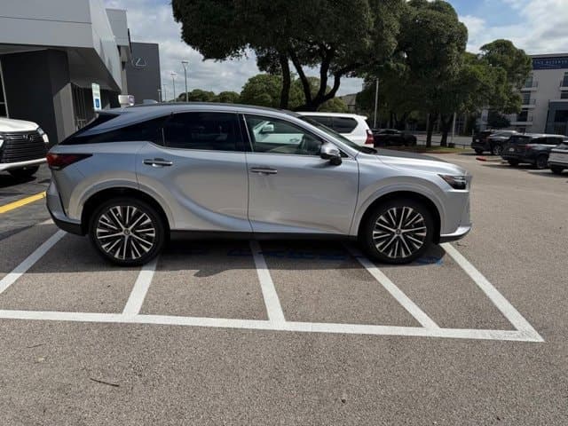 2026 LEXUS RX 350 - Image 3
