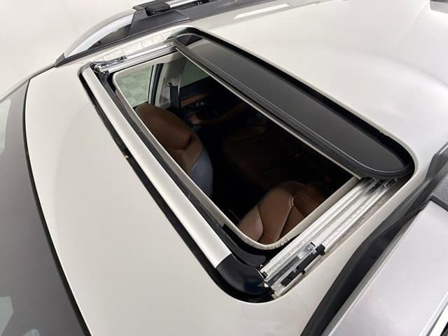 2023 Subaru Outback - Image 23