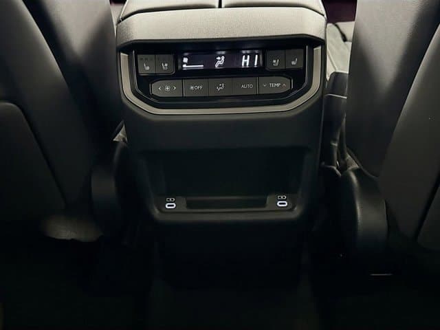 2026 LEXUS TX - Image 18