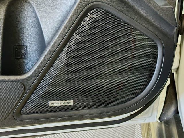 2023 Subaru Outback - Image 19