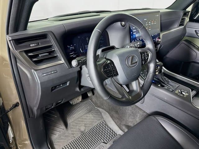 2024 LEXUS GX 550 - Image 9