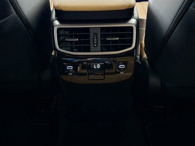 2025 LEXUS RX 350 - Image 26