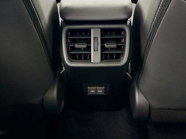 2026 LEXUS UX HYBRID - Image 18