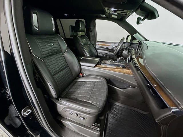 2024 CADILLAC Escalade ESV - Image 30