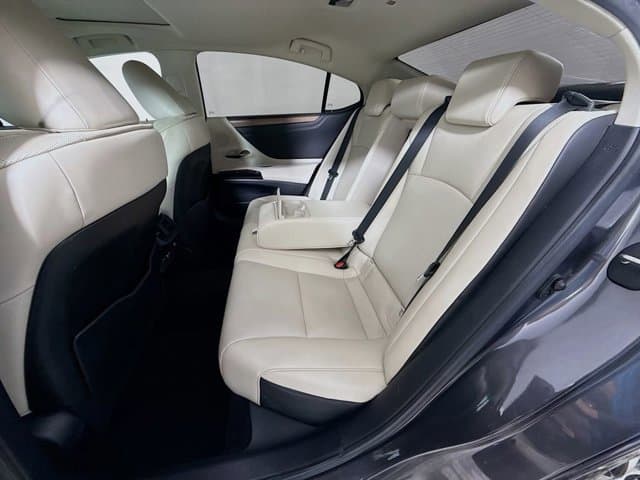 2023 LEXUS ES 350 - Image 26