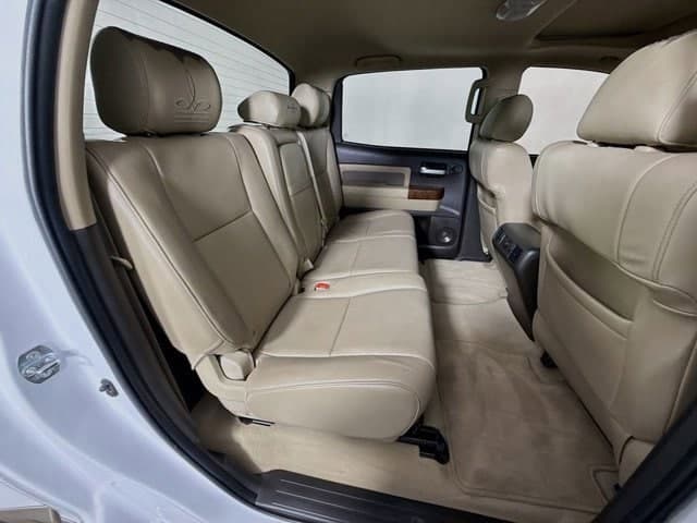 2010 Toyota Tundra - Image 28