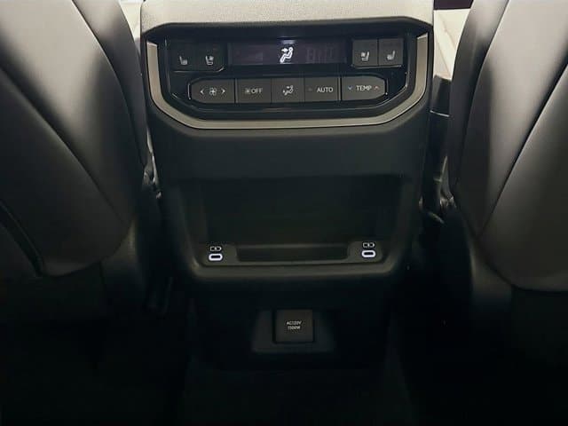 2026 LEXUS TX HYBRID - Image 18