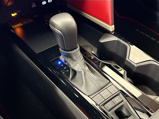 2025 Toyota Camry - Image 17