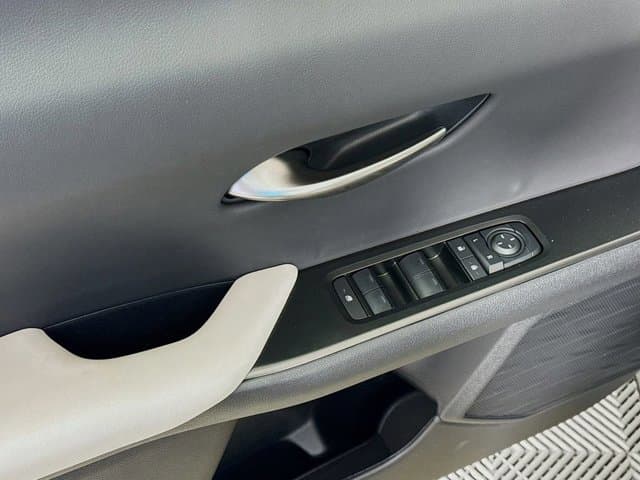 2026 LEXUS UX HYBRID - Image 20
