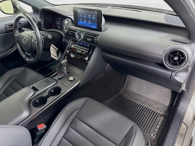 2023 LEXUS IS 350 - Image 28
