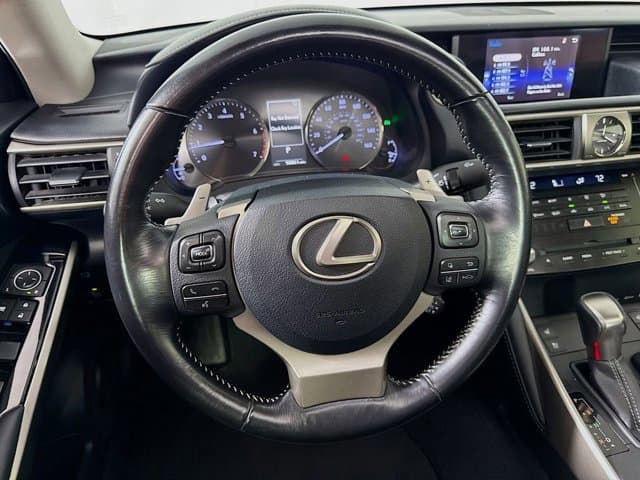 2017 LEXUS IS 200t - Image 11