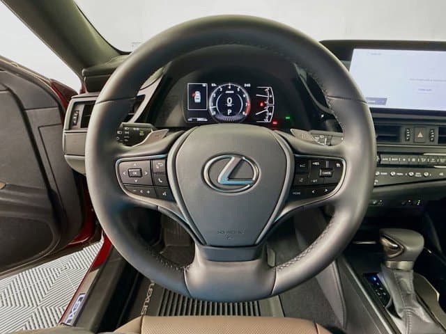 2025 LEXUS ES 350 - Image 10
