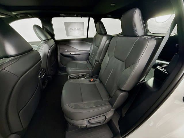 2026 LEXUS TX - Image 17