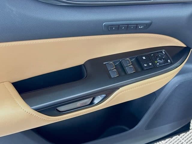 2025 LEXUS NX 350 - Image 18