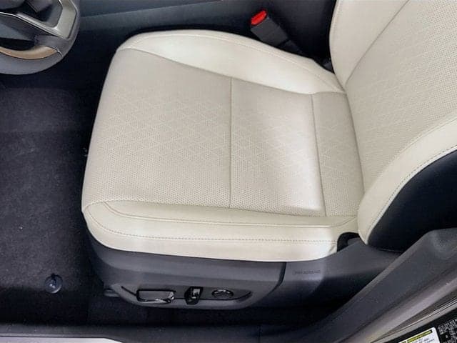 2026 LEXUS RX - Image 21