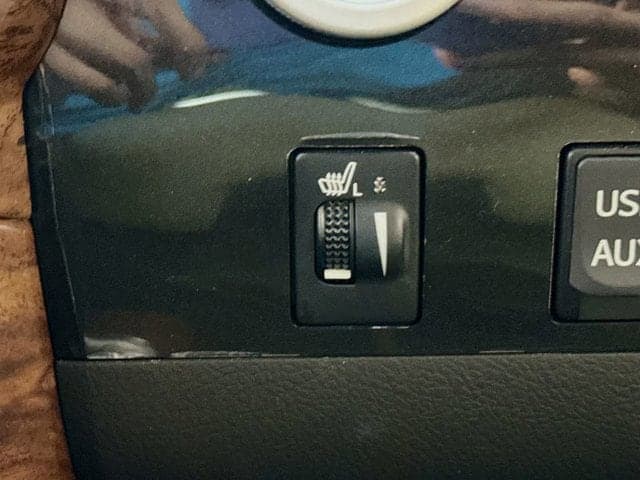 2010 Toyota Tundra - Image 21