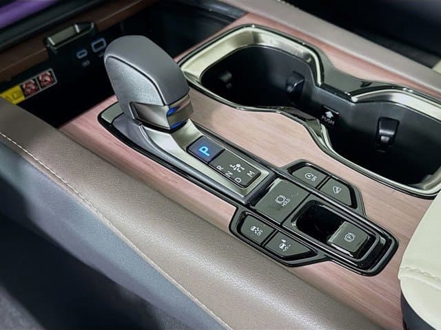 2026 LEXUS RX - Image 15