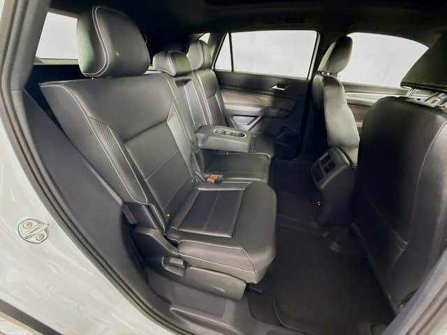 2023 Volkswagen Atlas Cross Sport - Image 29