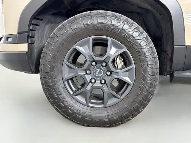 2024 LEXUS GX 550 - Image 33