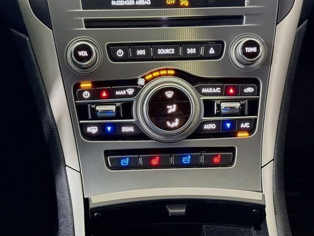 2018 Lincoln MKZ - Image 16