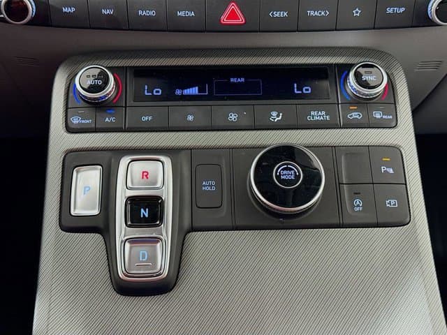 2024 Hyundai Palisade - Image 16