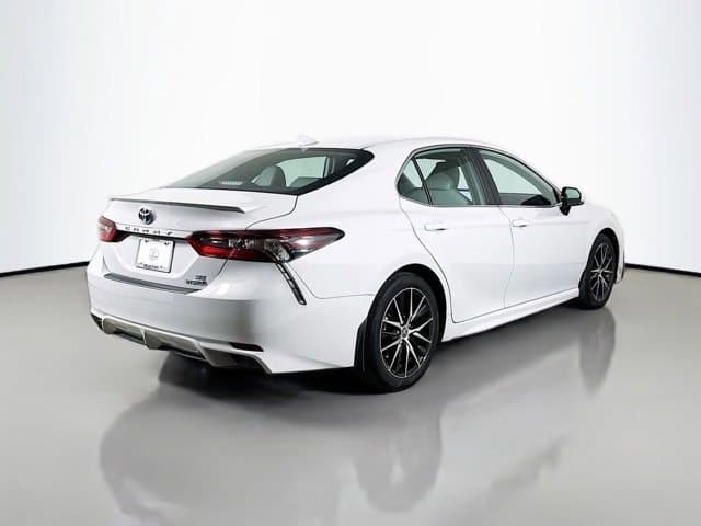 2024 Toyota Camry Hybrid - Image 5