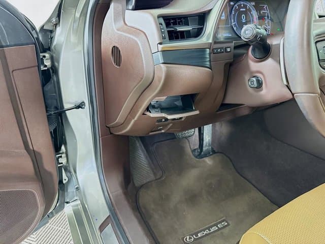 2020 LEXUS ES 350 - Image 10