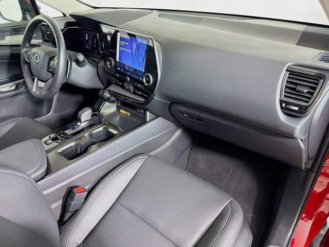 2025 LEXUS NX 250 - Image 30