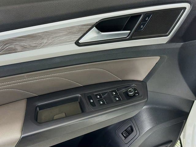 2023 Volkswagen Atlas Cross Sport - Image 18