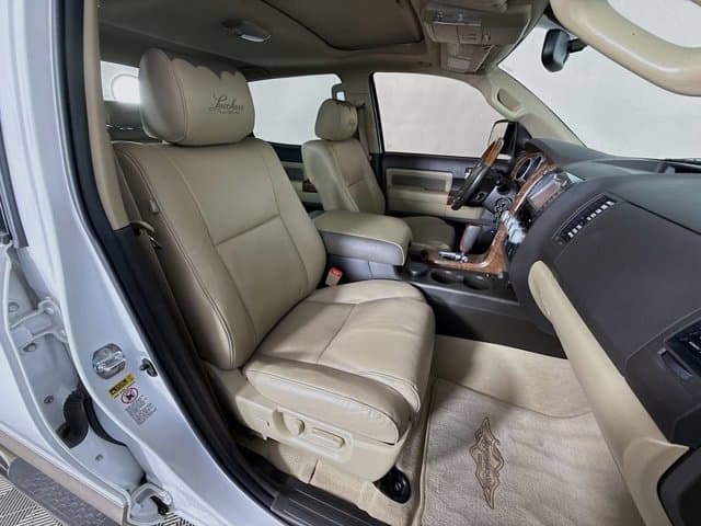 2010 Toyota Tundra - Image 29