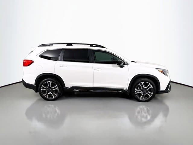 2024 Subaru Ascent - Image 3