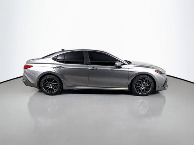 2025 Toyota Camry - Image 4