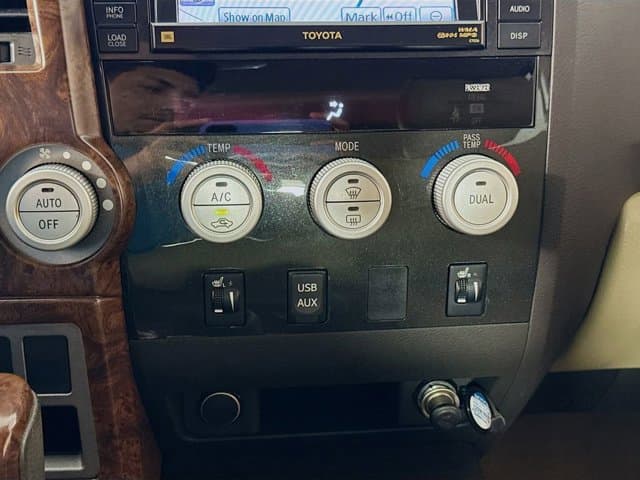 2010 Toyota Tundra - Image 16