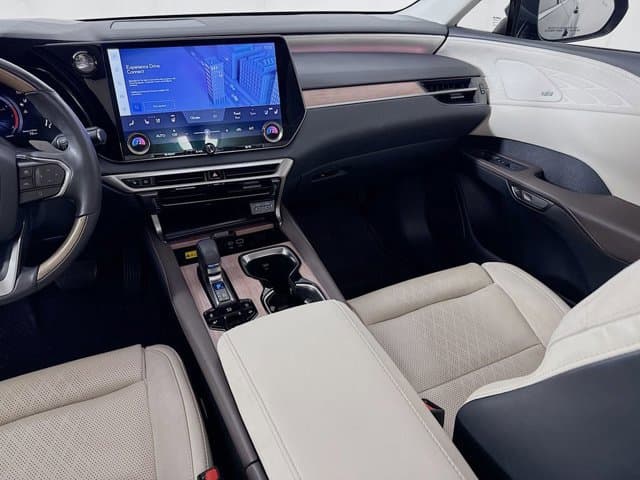 2023 LEXUS RX 350 - Image 24