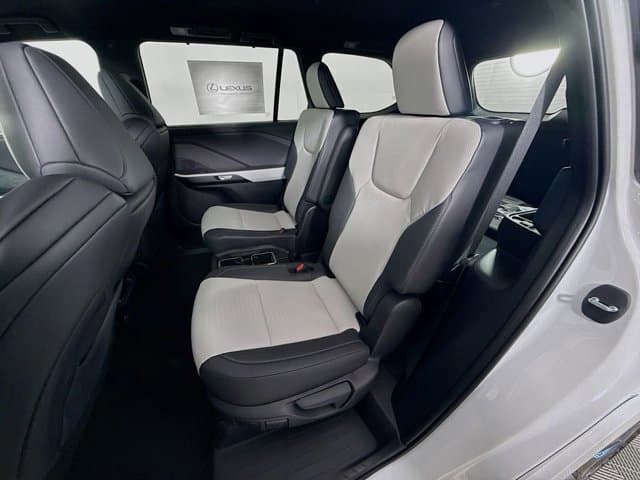 2026 LEXUS TX HYBRID - Image 17